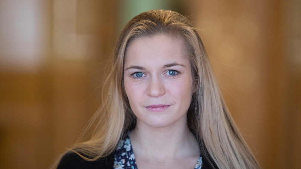 Høyres stortingsrepresentant Mathilde Tybring-Gjedde er blant dem som vil ha med området Nordvest A, som ligger utenfor Helgeland, i en konsekvensutredning med mulig utlysning allerede i 2025.