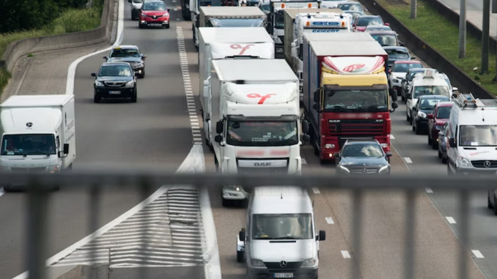 EU er i ferd med å samle seg om tiltak for å kutte utslipp fra tunge kjøretøyer.