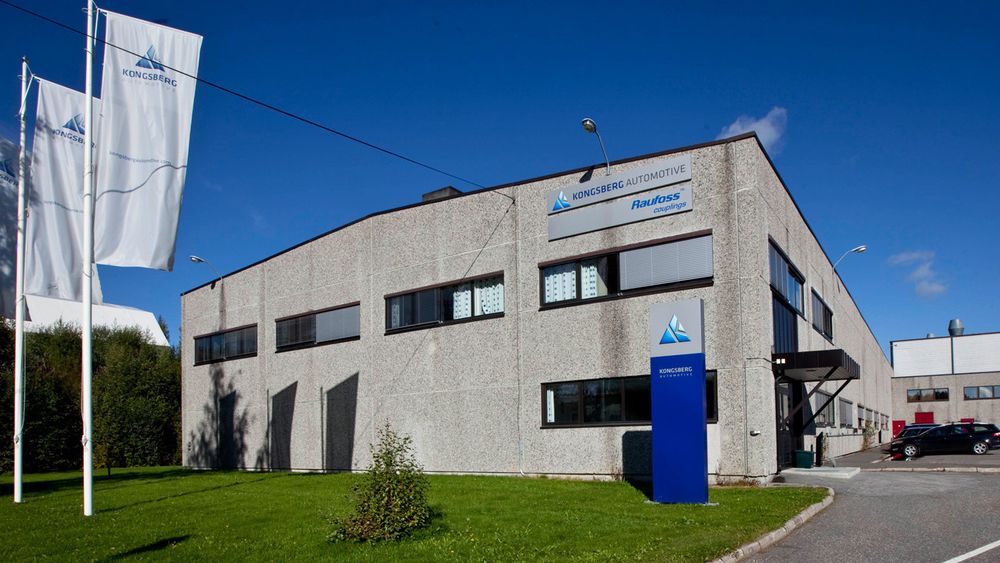 Kongsberg Automotives fabrikk på Raufoss har rundt 250 ansatte. Pressemeldingen sier ikke hvor mange som eventuelt mister jobben her. Fabrikken nedbemannet med 30 personer i 2019.