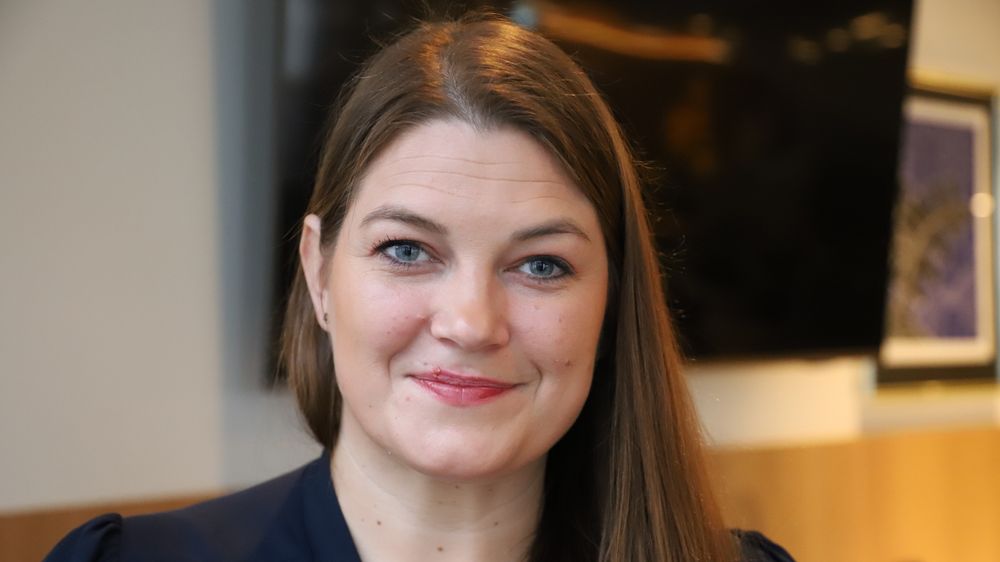 Fiskeri- og havminister Cecilie Myrseth sier at det blir en sømløs overgang fra Bjørnar Skjæran til hennes som minister. Hun understreker at verftene er ryggraden i maritim næring og vil jobbe for å styrke dem, sier hun til TU.