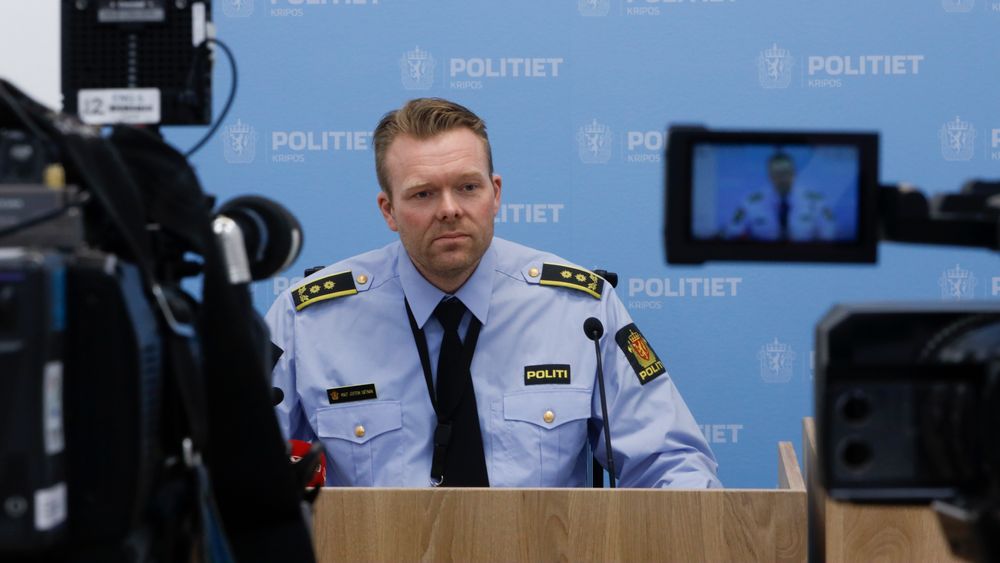 Politiadvokat Knut Jostein Sætnan i Kripos på pressekonferansen etter dataangrepet mot Hydro i 2019.