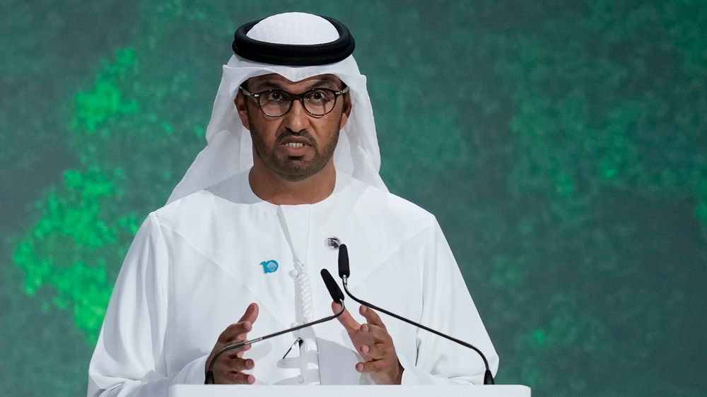 Industriminister og sjef for De forente arabiske emiraters statlige oljeselskap, Sultan al-Jaber, leder FNs 28. klimatoppmøte. Her fra World Government Summit i Dubai i februar.