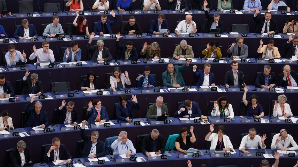 EU-parlamentet i Strasbourg vedtar nye retningslinjer som skal regulere bruken av kunstig intelligens.