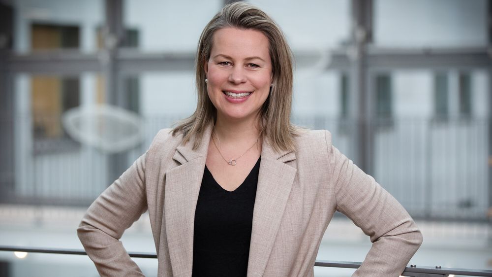 Nina Hesby Tvedt er kommersiell direktør i Secure-NOK. Her svarer hun på et tidligere innlegg fra Magnar Barsnes i Conscia Norge om manglende sikkerhet innen operasjonell teknologi (OT).