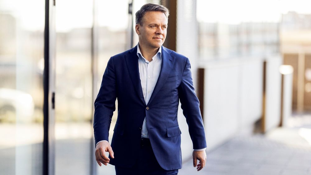 Globalconnects toppsjef Martin Lippert tror bedre fiberkaasitet mellom Norge og Sverige vil bidra til forsvarssamarbeidet mellom landene framover.