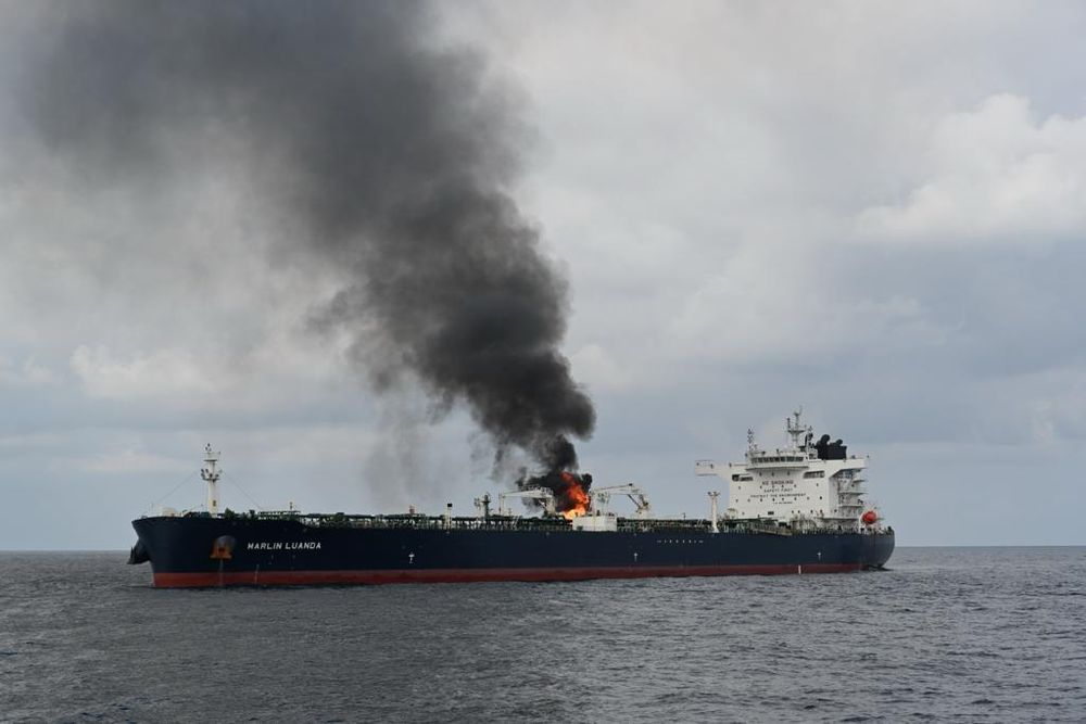 Marlin Luanda ble truffet av et missil utenfor Jemen 27. januar. Skipet begynte å brenne, men fikk assistanse fra det indiske marinefartøyet INS Visakhapatnam som sendte 10 soldater med spesialutstyr sendt om bord. Etter seks timer fikk de kontroll på brannen.
