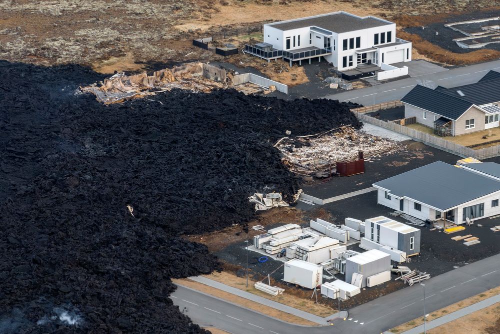Slik så det ut i Grindavik etter vulkanutbruddene i desember. Flere hus gikk tapt. 