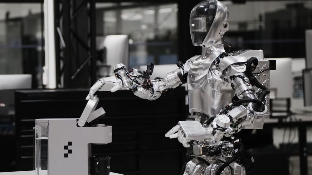 Figure lager roboter som selskapet håper vil erstatte mennesker i fremtiden. Denne er i ferd med å lage en kopp kaffe på egen hånd.