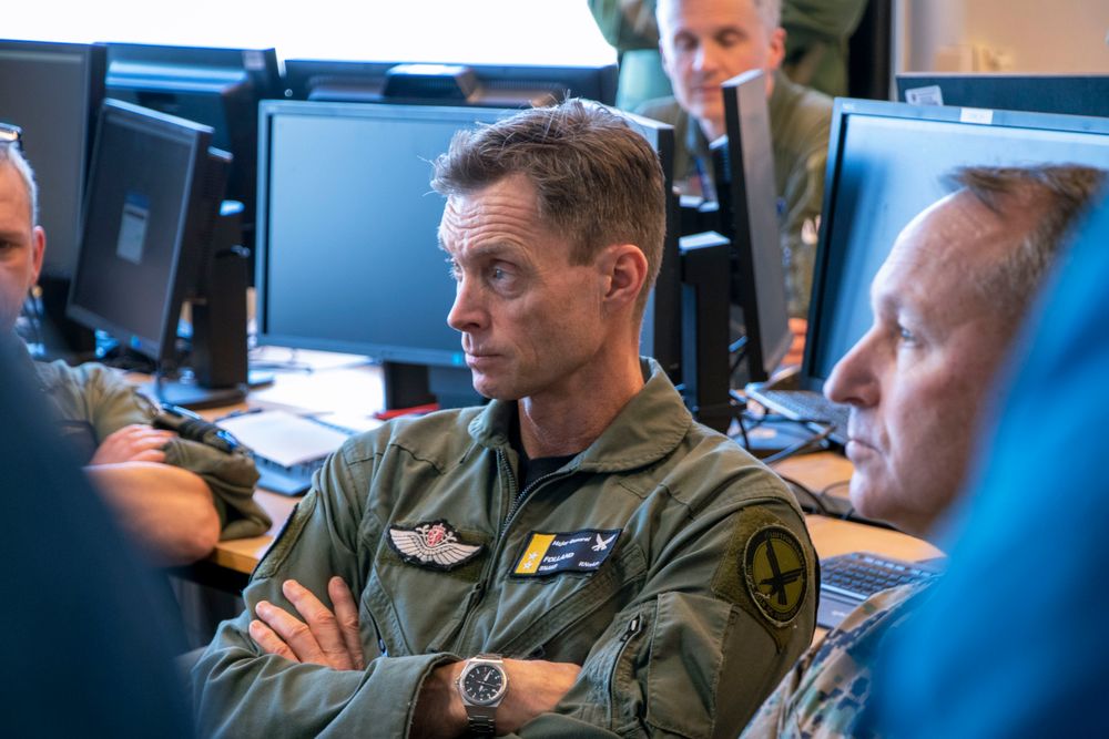 Generalmajor Rolf Folland, sjef for Luftforsvaret, møter sine nordiske kollegaer under Nordic Response i Bodø.