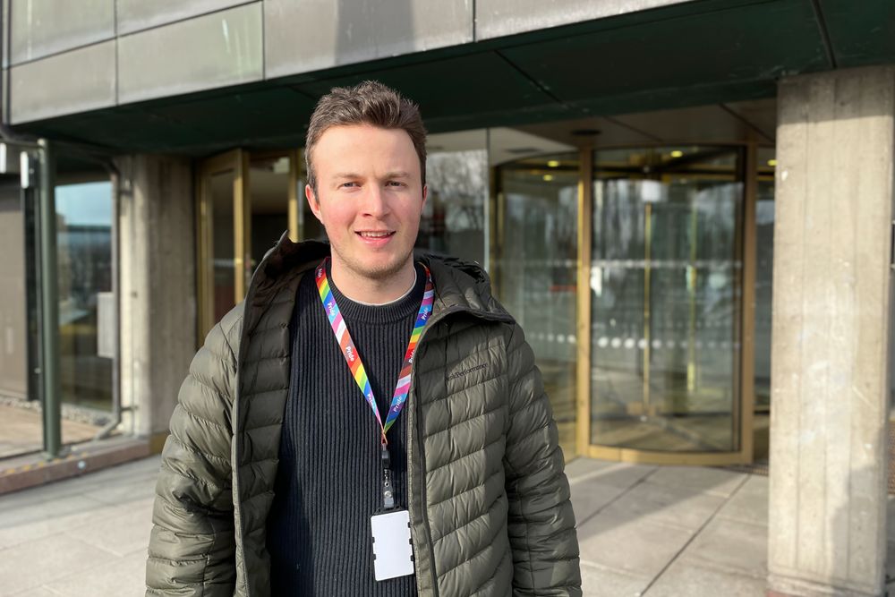 Per Bergsjø Andresen jobber som software-analytiker hos Accenture og mener han bidrar til å løse viktige samfunnsoppgaver selv om han jobber i et konsulenthus.