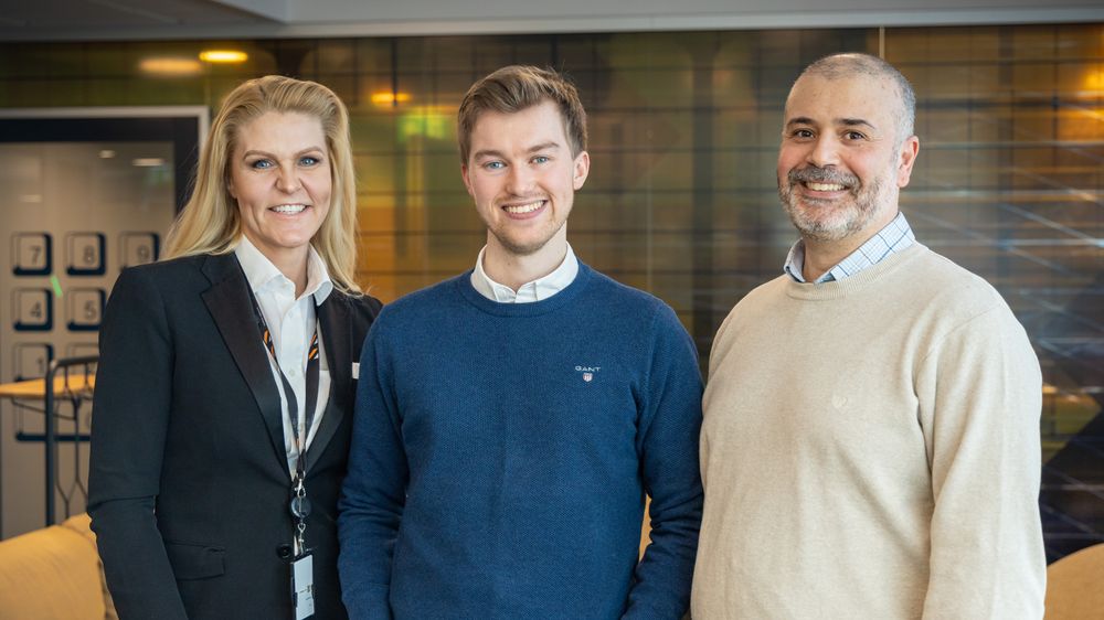 Linn Westgaard, Gunnar Bø og Abdelghafour Sahraoui peker på det dyktige teknologimiljøet hos Vegvesenet som et av de mest moderne i Norge. Nå trenger de flere spesialister.