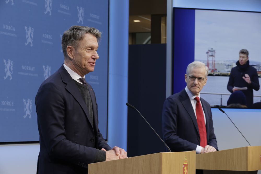 Tidligere i år presenterte olje- og energiminister Terje Aasland og statsminister Jonas Gahr Støre Ventyr som vinneren av den første havvindauksjonen på norsk sokkel.