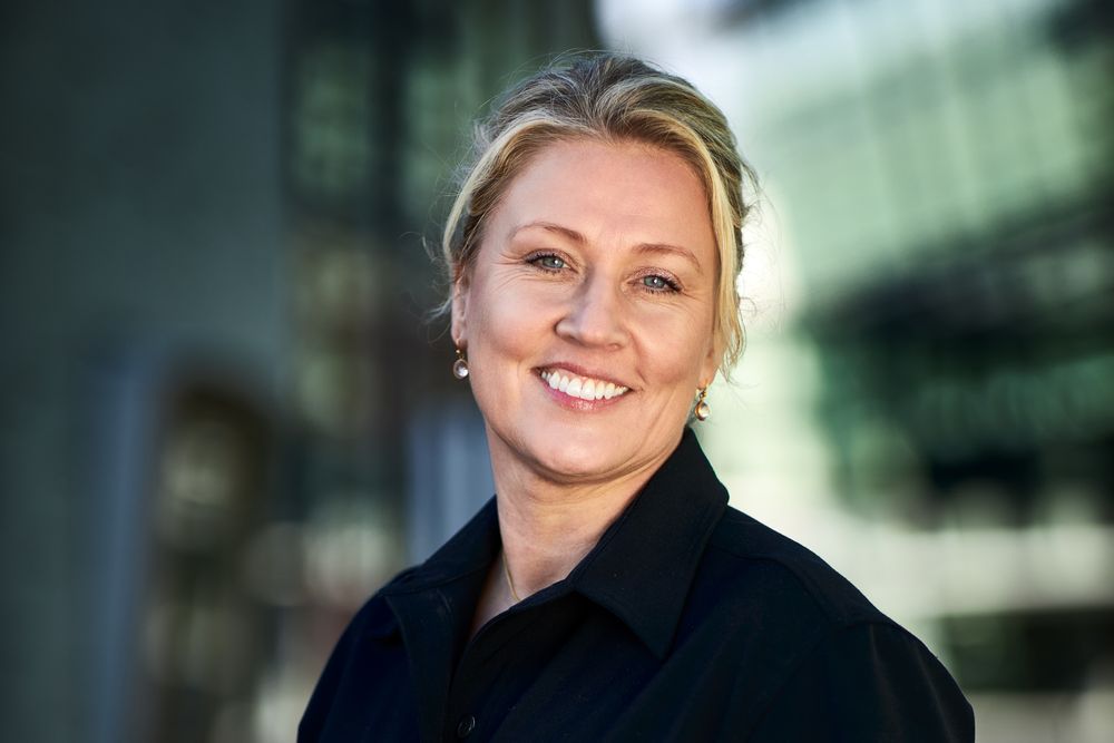 Finansdirektør Tone Hegland Bachke slutter i Telenor. Hun har vært et av de heteste navnene når det gjelder interne kandidater til å ta over som konsernsjef etter Sigve Brekke.