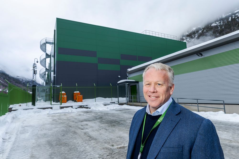 Det er med blandede følelser Svein Atle Hagaseth forlater Green Mountain. Her på arkivfoto fra besøk ved datasenteret på Rjukan, der de har 7 MW i produksjon.