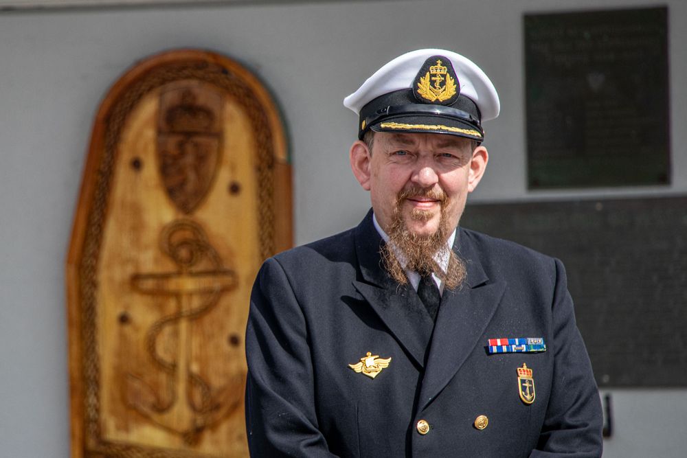 Orlogskaptein Tor Ivar Strømmen, forsker ved Sjøkrigsskolen, frykter at regjeringen vil prioritere hensynet til norsk industri foran Forsvarets evne til å levere slagkraft.