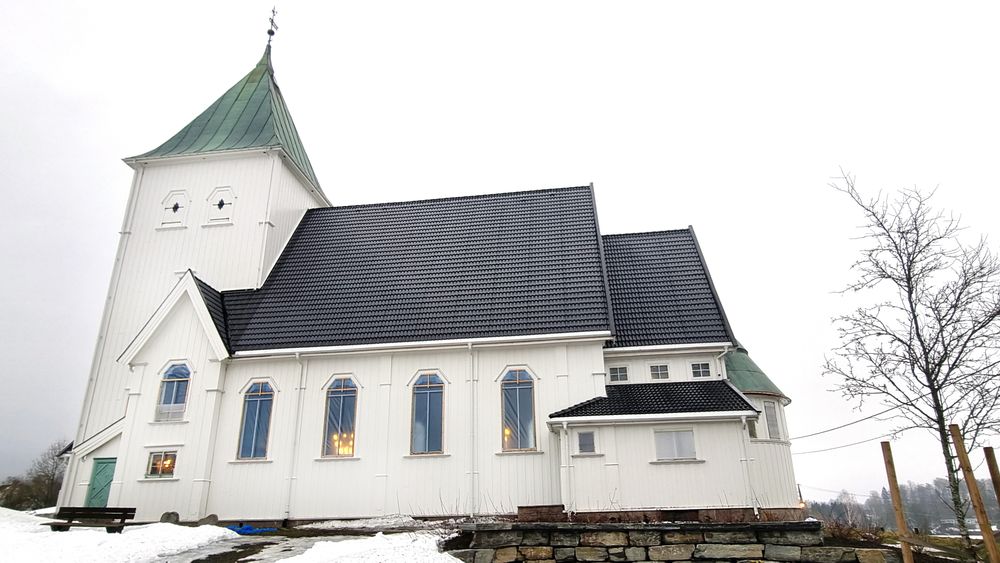 Menigheten vil neppe legge merke til at Frogner kirke er blitt et kraftverk som produserer sin egen strøm.