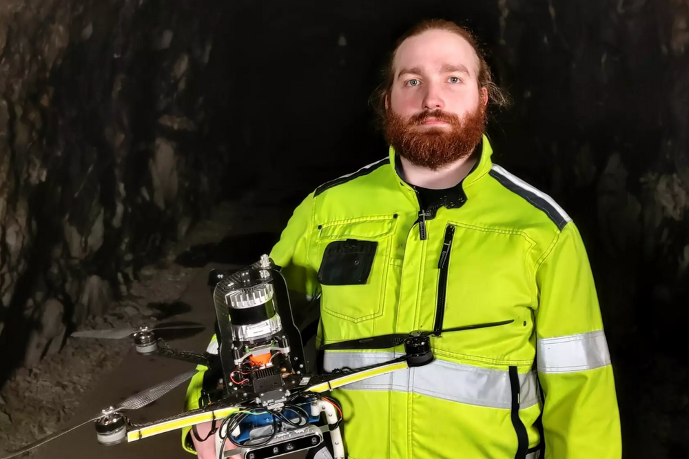 – Den absolutt største utfordringen med roboter innendørs, spesielt i gruver, er at den ikke aner hvor den er når det gjelder hva den har fått beskjed om å gjøre, sier Björn Lindqvist ved Luleå tekniske universitet.