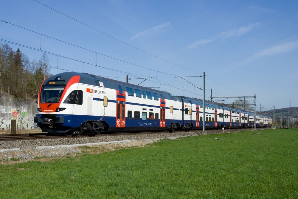 På S-banen i Zürich i Sveits har de hatt toetasjes tog i mange år. 