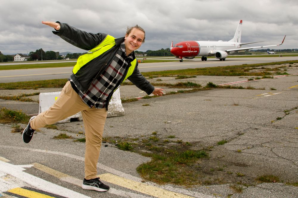 Nikolai Holmen er en av mange som bidrar til en flying start for flyingeniørstudiet på NTNU. – Flyingeniørstudiet virket svært spennende. Derfor har jeg det som mitt førstevalg, sier han.