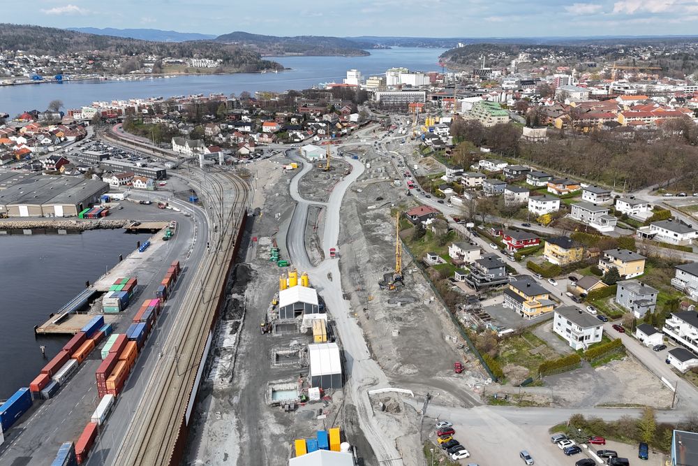 Det nye dobbeltsporet gjennom Moss er planlagt tett på havnen mot Oslofjorden.