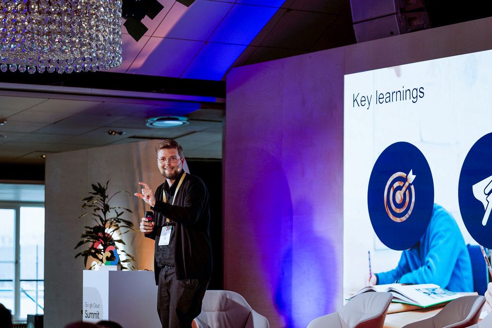 Telenors Nikolai Perminow på Google Cloud-konferanse, hvor de slapp nyheten om det nye samarbeidet mellom selskapene.