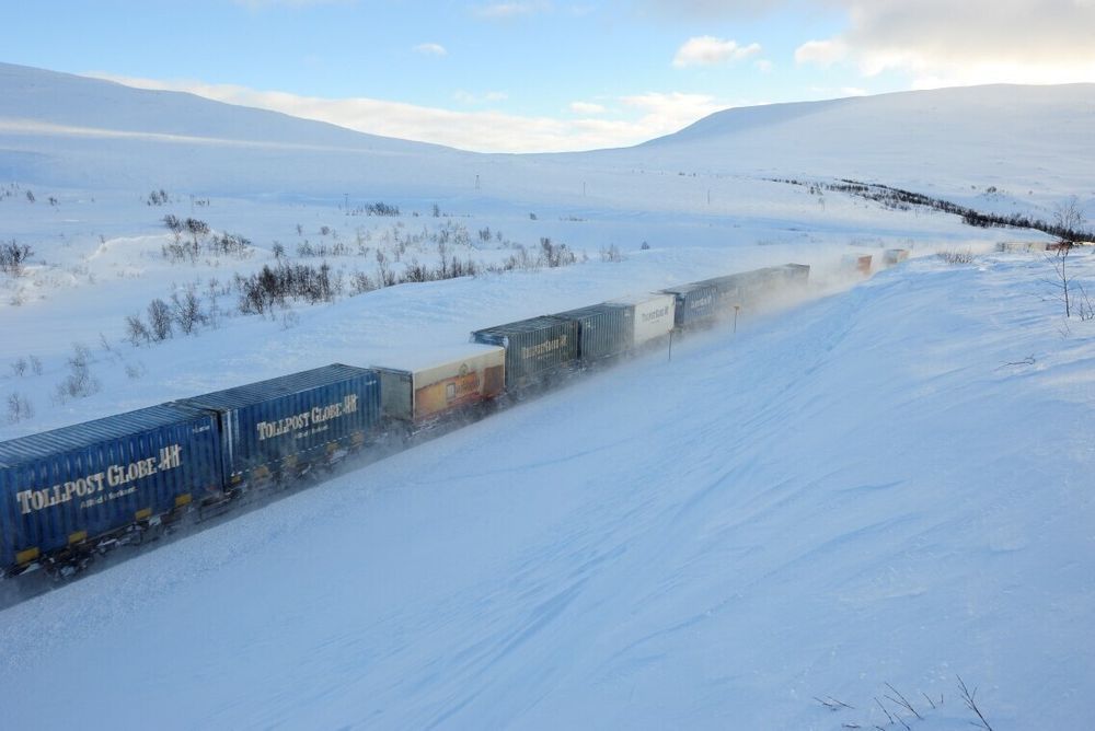 Nordlandsbanen (bildet) bør ikke forlenges til Tromsø med en ny Nord-Norgebane, ifølge en ny kvalitetssikringsrapport.