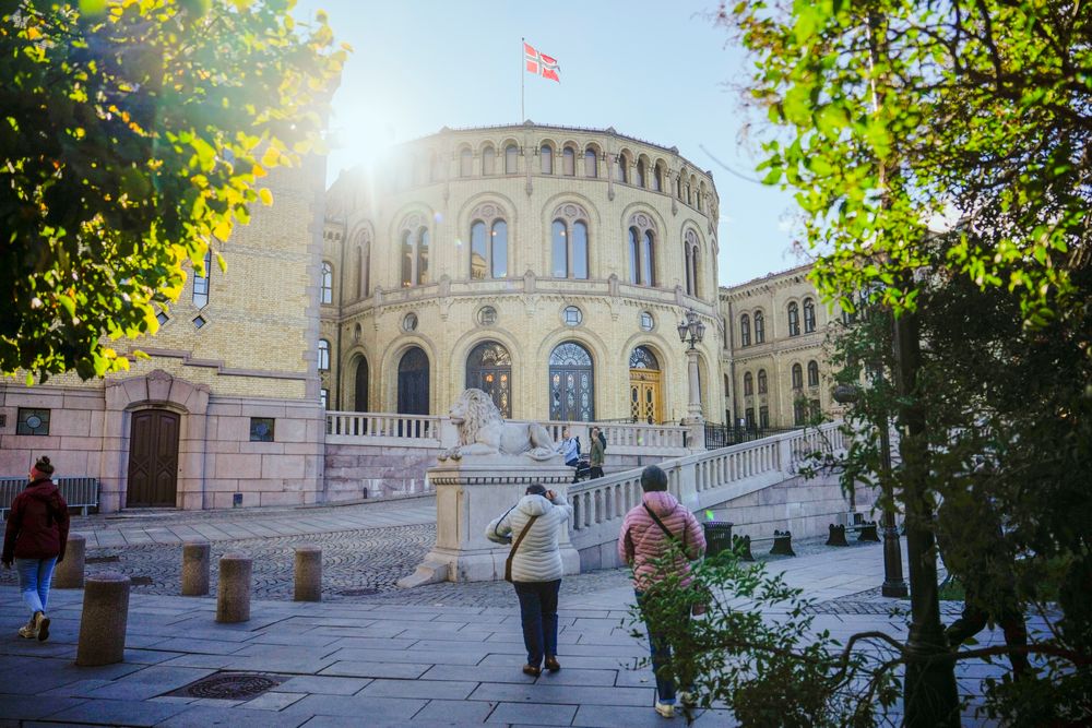 Stortingets Transport- og kommunikasjonskomité har gjort seg ferdig med den nye Ekomloven, og sendt den videre til behandling i Stortinget, etter planen 5. november.