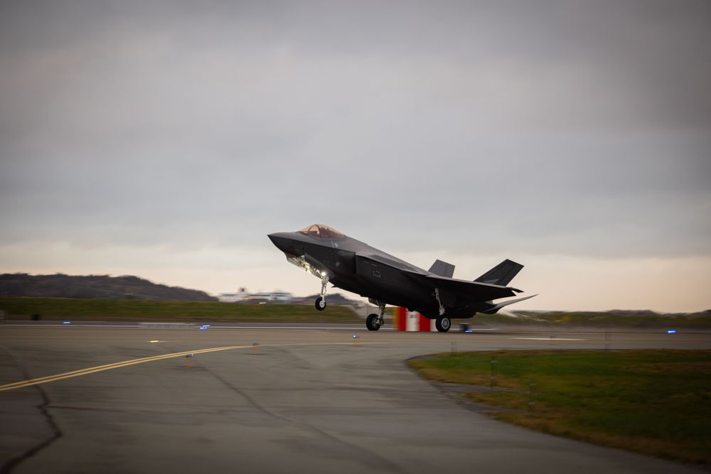 8. november 2024 landet F-35A nummer 41 og 42 på Ørland flystasjon.