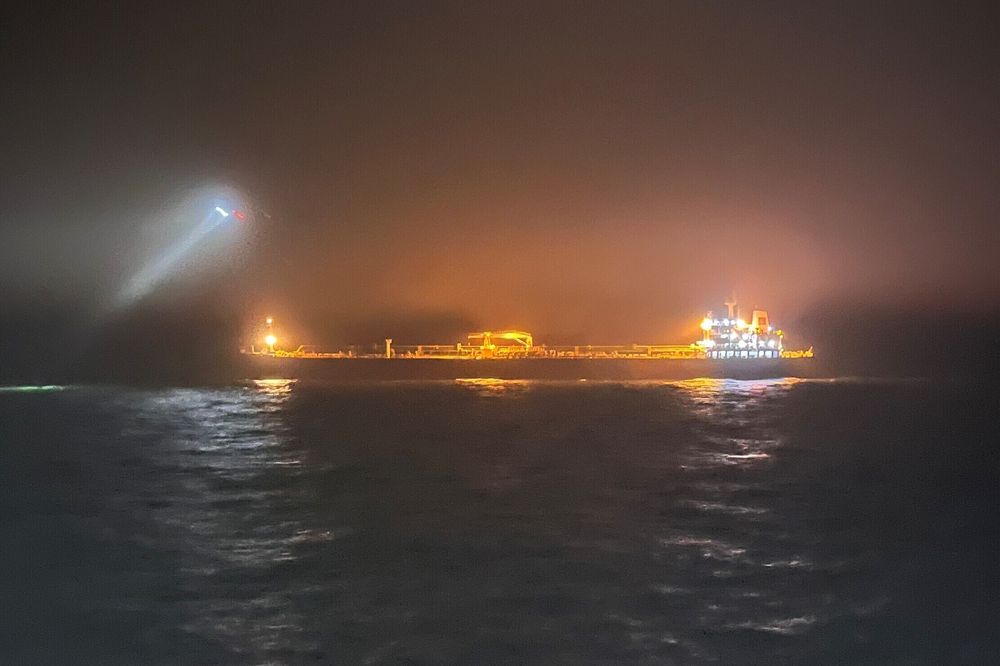 Like etter midnatt (mellom første og andre juledag) ble Eagle S bordet fra helikopter av bevæpnede mannskaper fra finsk politi og grensevakt. Aksjonen skal imidlertid ha foregått uten dramatikk.