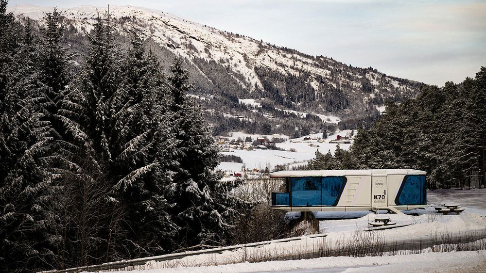 Det første mikrohuset av denne typen er parkert i fjellheimen innerst i Sognefjorden.