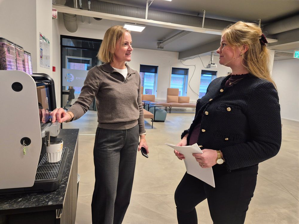 Ranveig Marisei (t.v) er leder for forretningsutvikling i Ework. Hun mener regjeringens nye forslag til løsning på innleiekaoset ikke holder mål.