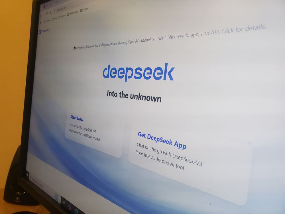 Deepseek-logo