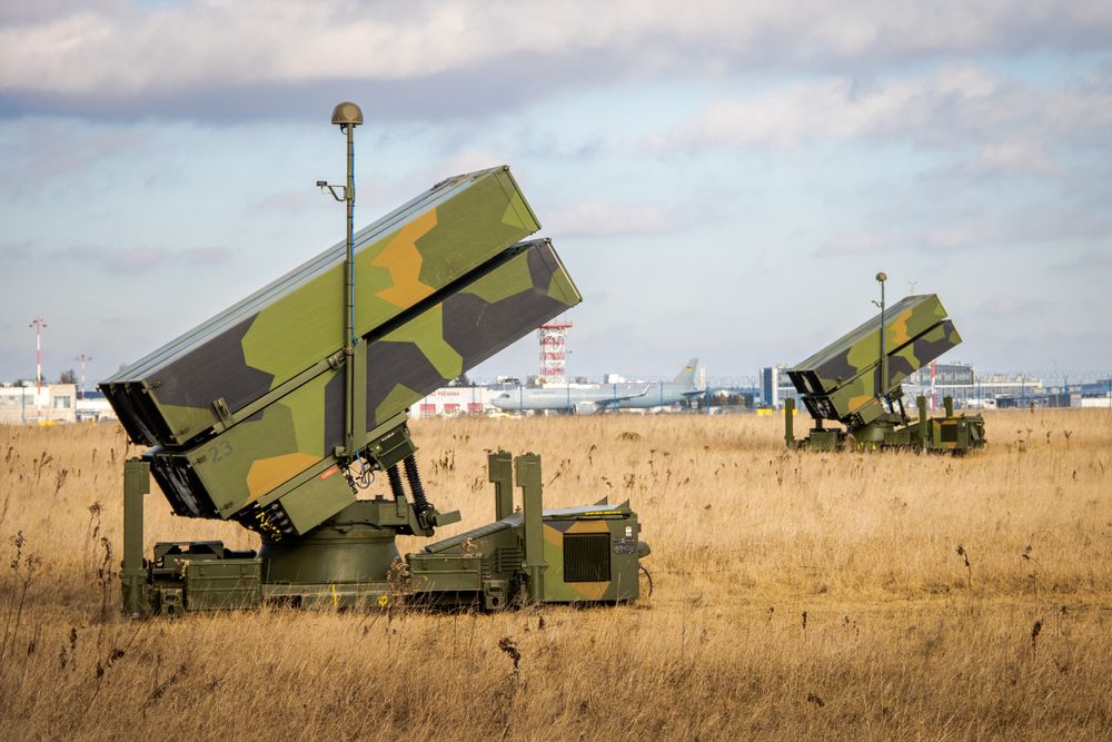 Norske Nasams utskytningsramper er en del av det omfattende luftvernet ved Rzeszów-Jasionka-flyplassen i Polen. Inntil videre kan systemet beskytte på kort og middels avstand.