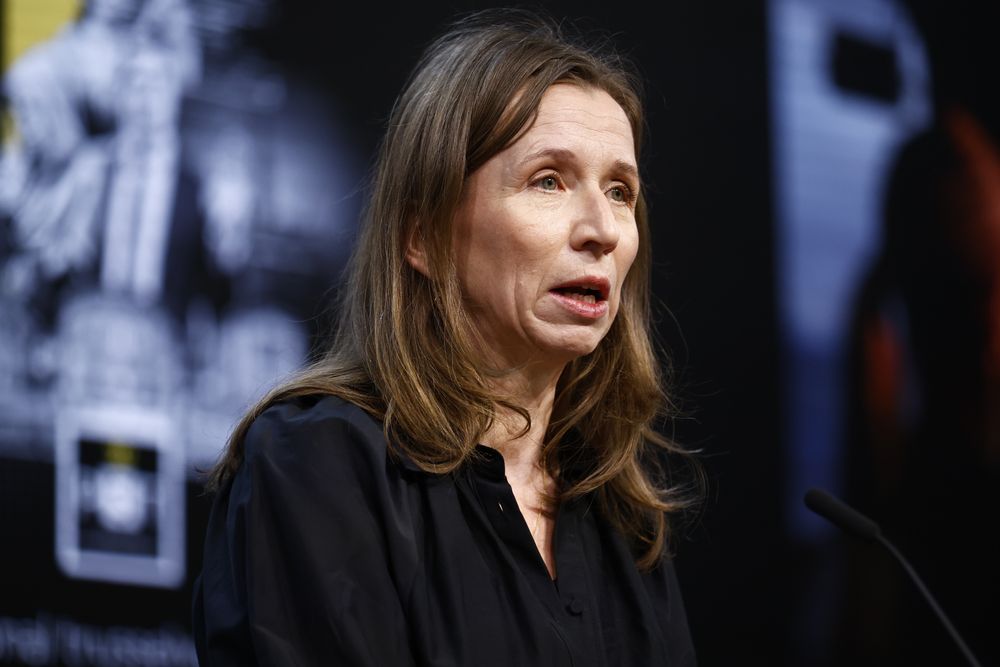 En plan B er ikke viktig bare for den den enkelte bedrift, men også for kunder, brukere og hele samfunnet, sier justisminister Astri Aas-Hansen.