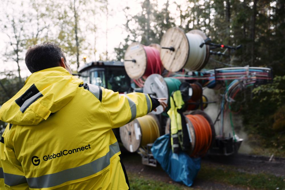 Globalconnect er en av de aller største fibereierne i Norden. Nå skriver analyselskapet Mergermarket at den nordiske fiberkjempen kan få nye eiere.