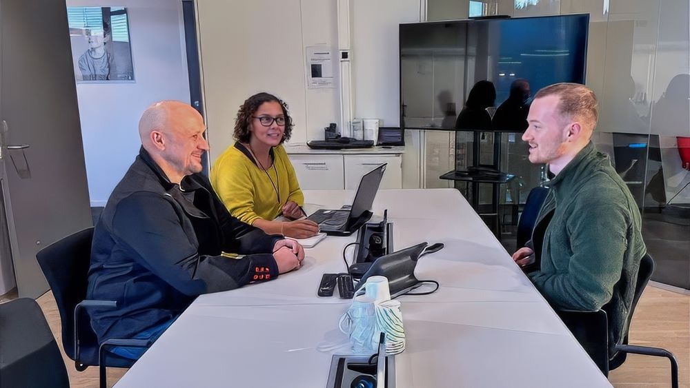 Ole Emberland, Charlotte Larssen, og Daniel Årvik i Helgevold Elektro. <i>Foto:  NITO</i>