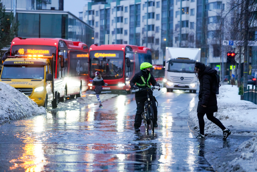 Vinteren i fjor ble en skrekkvinter for kollektivtrafikken. Dette bildet er tatt i Oslo sentrum 22. januar 2024.