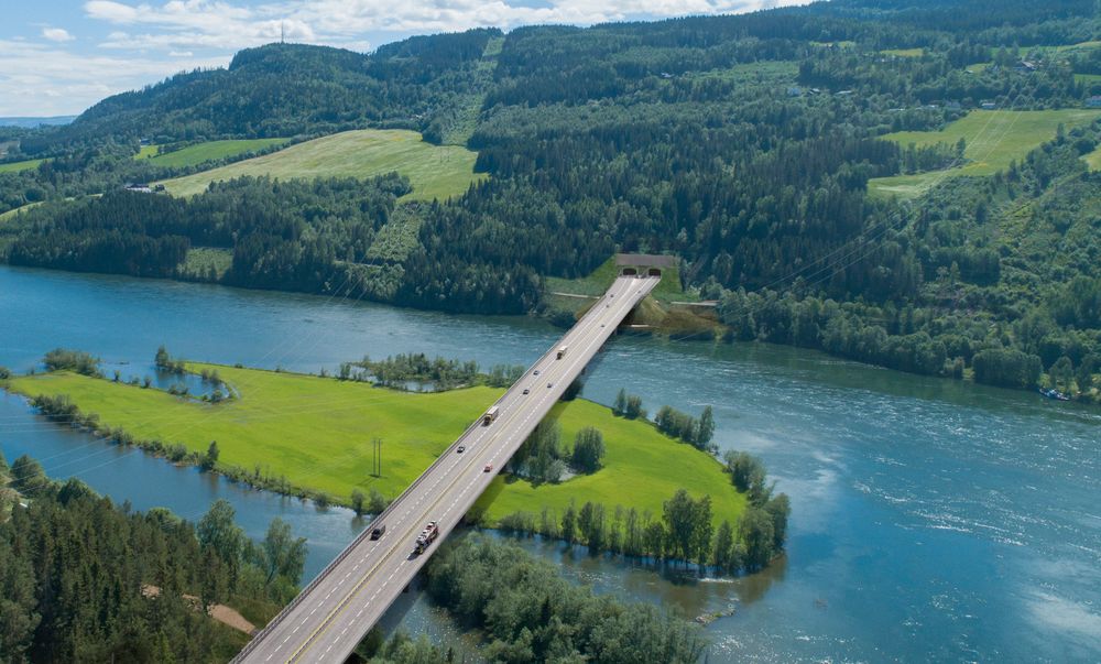 Modell av den nye brua over Lågen ved Lillehammer. Sør for Lågen bru kommer den 4,2 kilometer lange Vingnestunnelen med to løp.