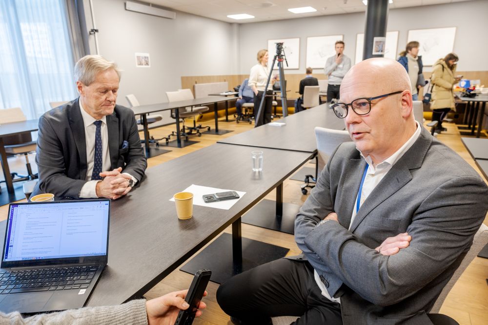 Thor Gjermund Eriksen (t.v.) og styreleder Cato Hellesjø hadde snakket sammen gjennom flere uker om den krevende situasjonen. Eriksen slutter på dagen, men er disponibel for fungerende konsernsjef de neste seks månedene.