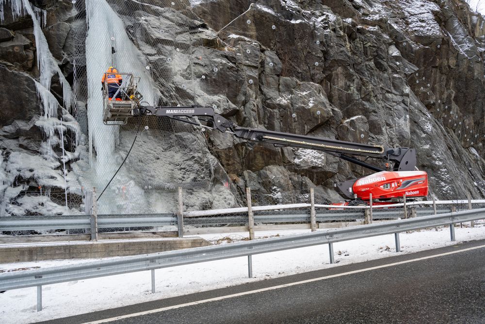 Skredsikring langs E134 ved Kypring i Etne i januar 2024.