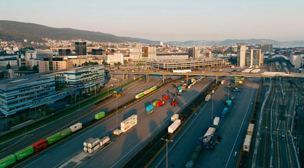 Dobbeltsporet mellom Bergen og Arna og den oppgraderte og moderniserte Nygårdstangen godsterminal med egen familiepark, har oppnådd nest høyeste internasjonale miljøklassifisering.