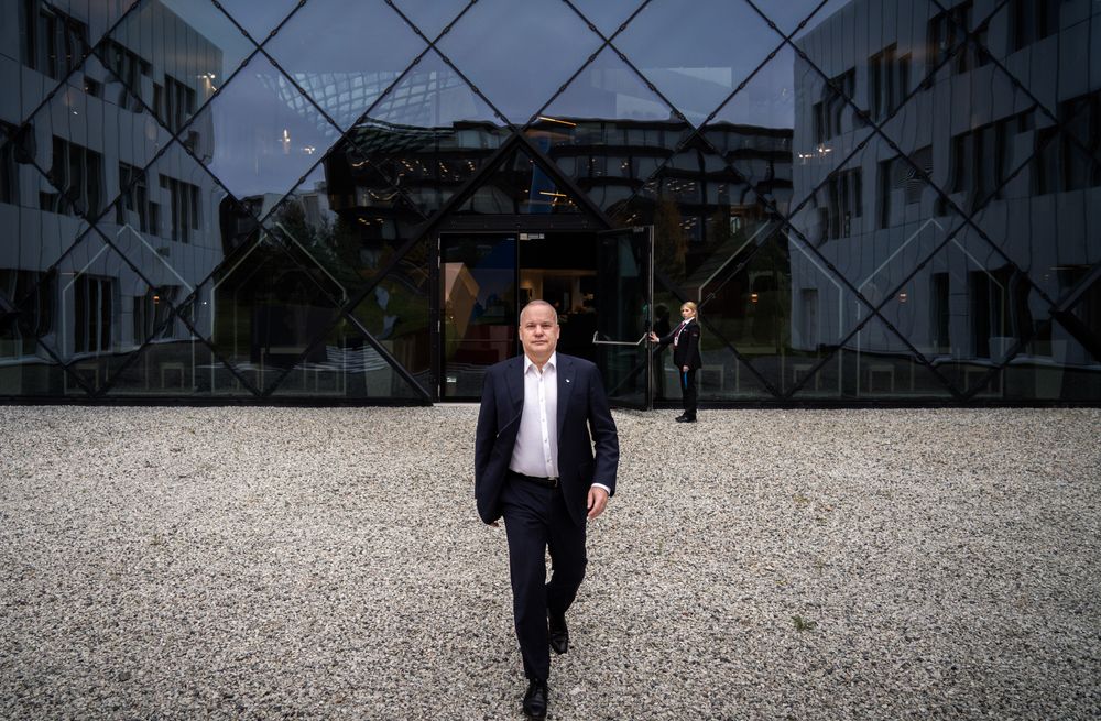 Konsernsjef i Equinor Anders Opedal mener amerikanske myndigheters stans av havvindprosjektet Empire Wind er ekstraordinært, og han vil selv dra til USA for å delta i møtet med dem. 