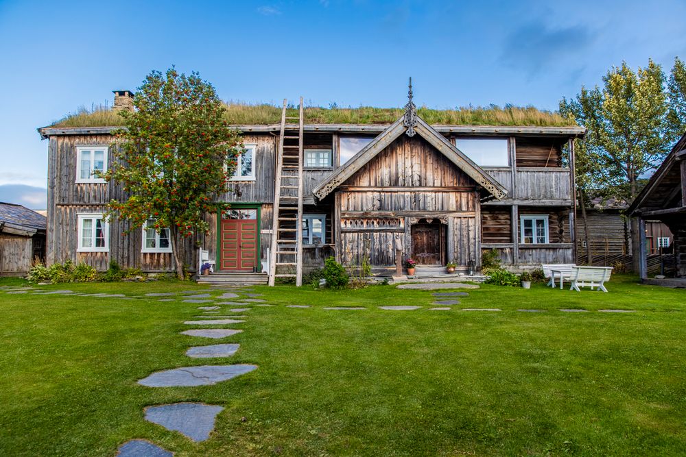 Energimerket har for store usikkerheter til å være et godt styringsverktøy alene. Beregningene tar ikke høyde for faktisk bruk av bygg, skriver NMBU-forskerne. Bildet er fra Gammel-Kleppe Gårdshotell på Vågåmo.