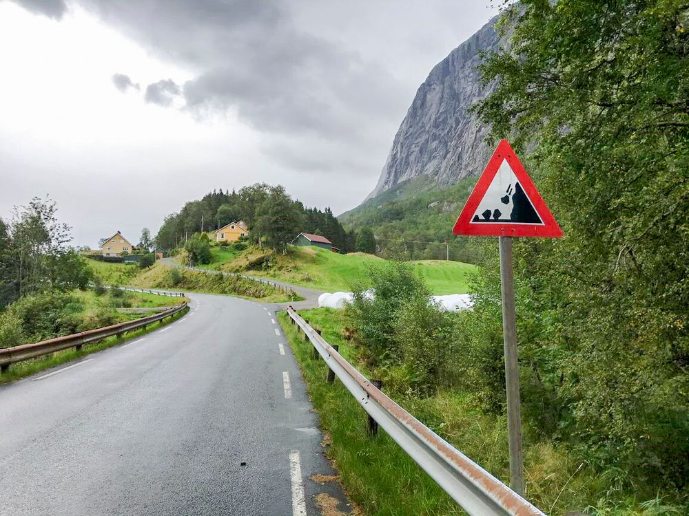 Norges ti verste fylkesveier er kåret.