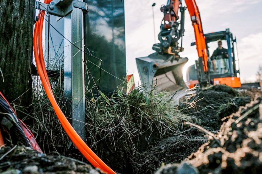 Debatten om åpning av bredbåndsnettene for konkurranse fortsetter. 16 nye høringsuttalelser er sendt Nkom.