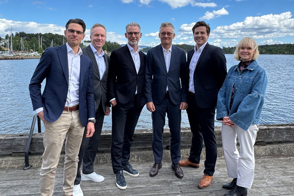 Fra venstre: Björn Wulff, Addnode Group, Lars E. Holth, CCO Genus, Andreas Wikholm, Addnode Process Management, Geir Bergheim, Genus, Erik Hannisdal, Genus, Elisabeth Forslin, Addnode Group.