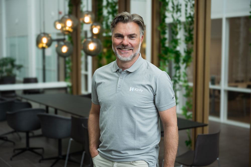 Espen Riksa er ansatt som norgessjef i Kinly. Han kommer fra Atea hvor han har jobbet de siste 20 årene.