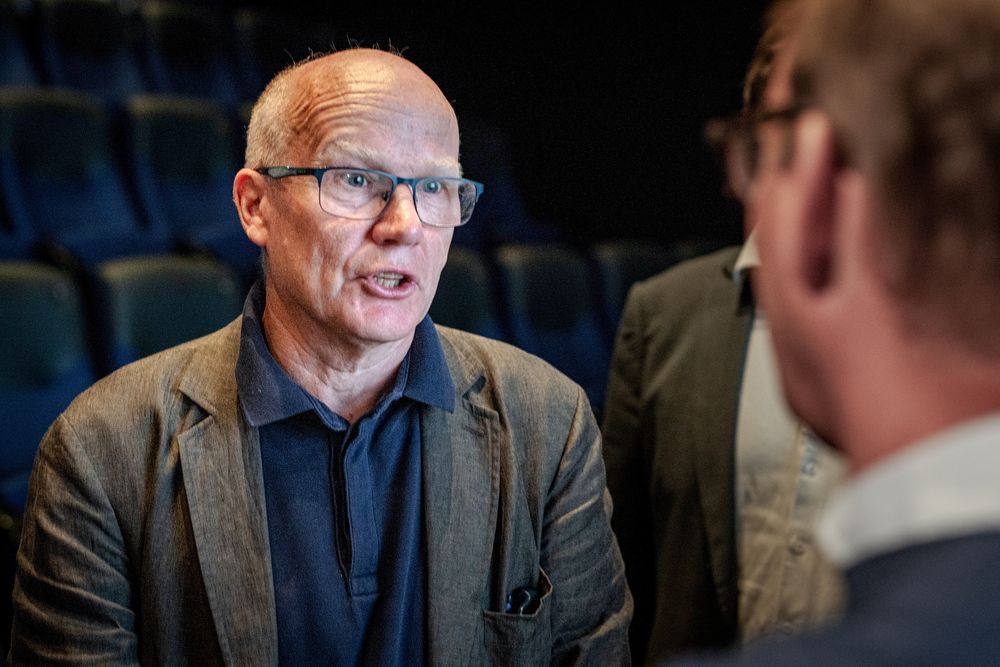 – Her ligger det tøffe politiske tak foran oss, sier Høyres Hårek Elvenes.