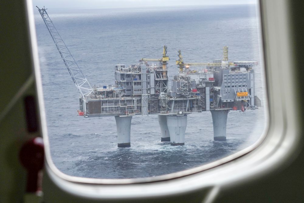 Systemet Equinor bruker til å overvåke olje- og gassinstallasjoner på norsk sokkel, er utviklet i Russland.  Equinor sier at dataene i systemet ikke er sensitive og at systemet overvåkes for å avsløre mistenkelig trafikk. Eksperter mener likevel at utviklingen i Russland innebærer en alvorlig sikkerhetsrisiko.