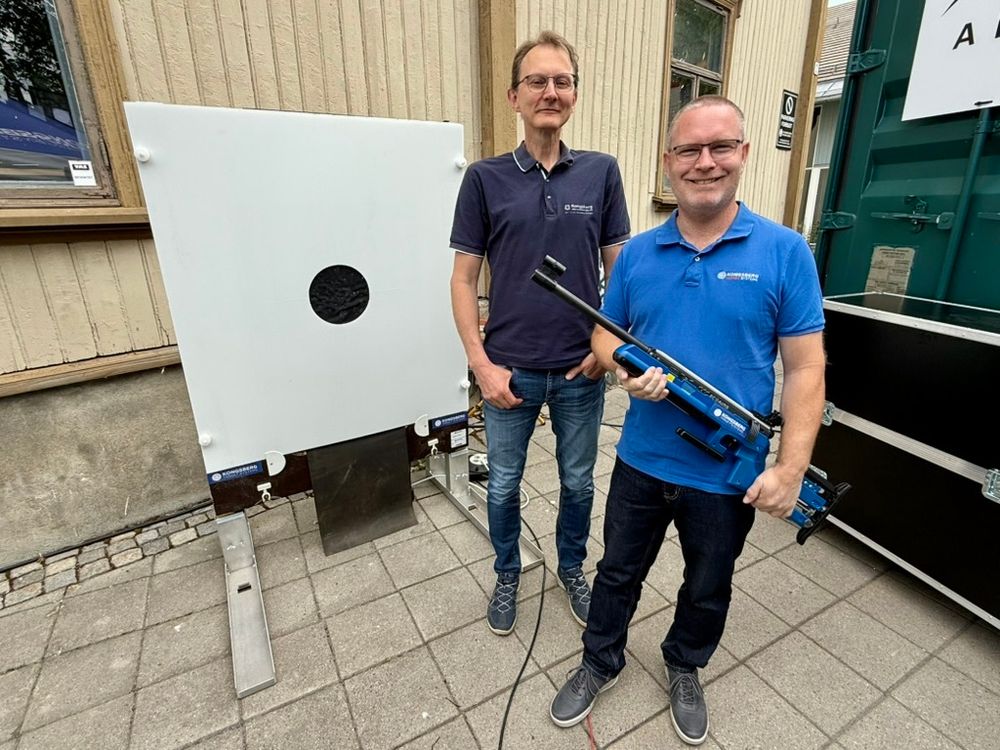 Jo Hellik Aabakken (t.v.) og Bjarte Myran i W5 Target gleder seg til bruken av lokalutviklede elektroniske målskiver når Landsskytterstevnet kommer til Kongsberg i august.